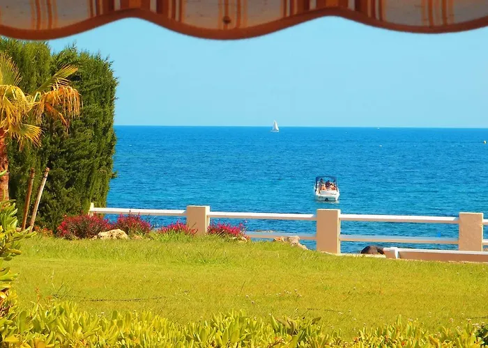 Pieds Dans L'eau * Saint-Raphaël